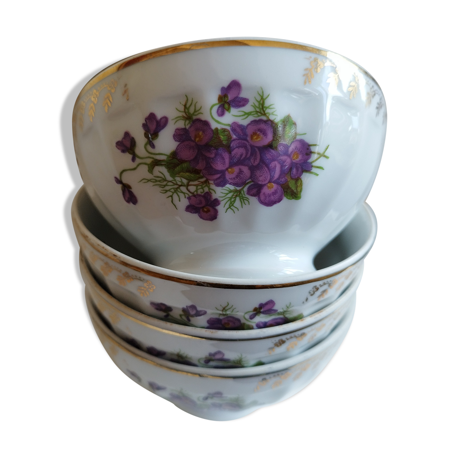 Set of 4 porcelain bowls