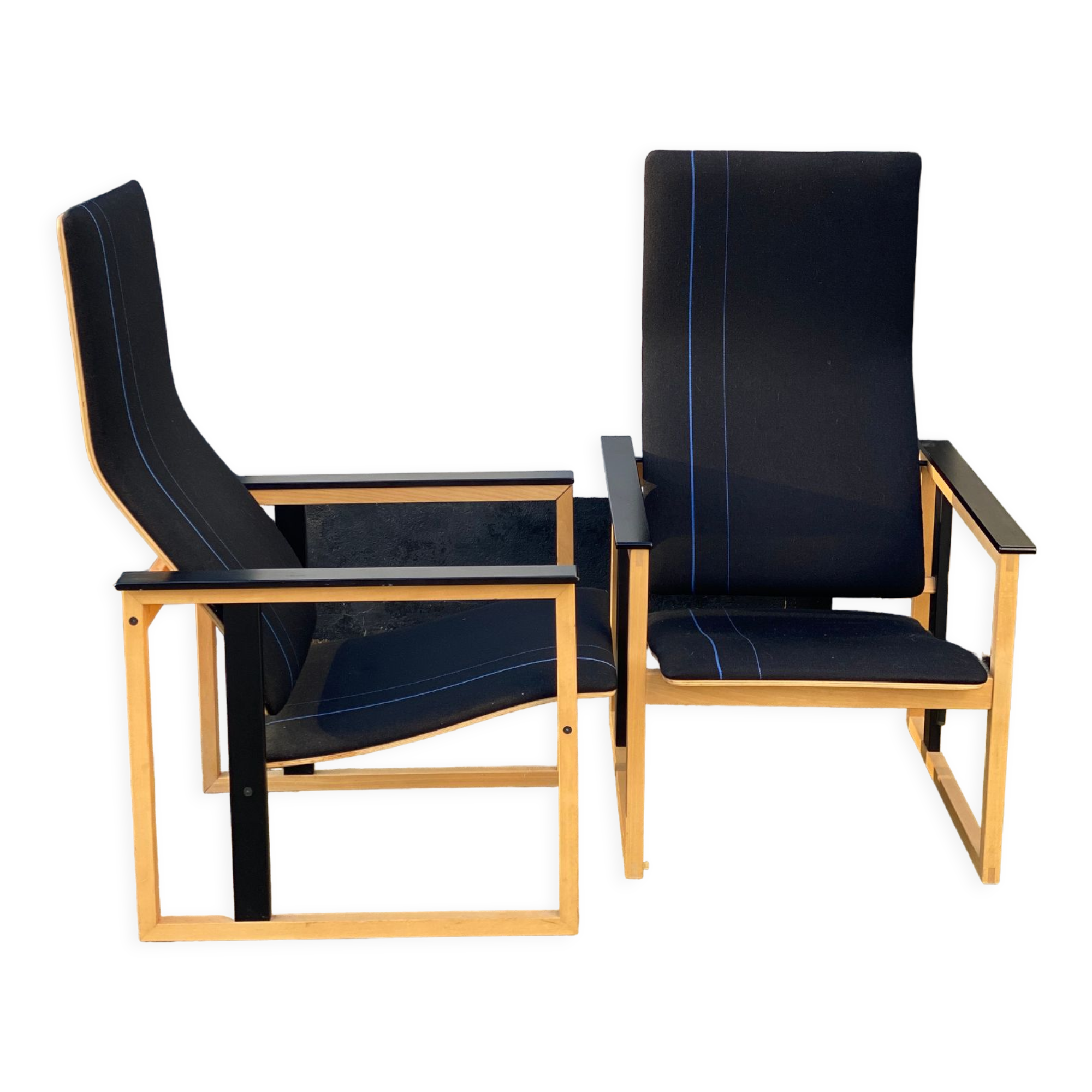 Paire de fauteuils Artza Noirs par Simo Heikkila
