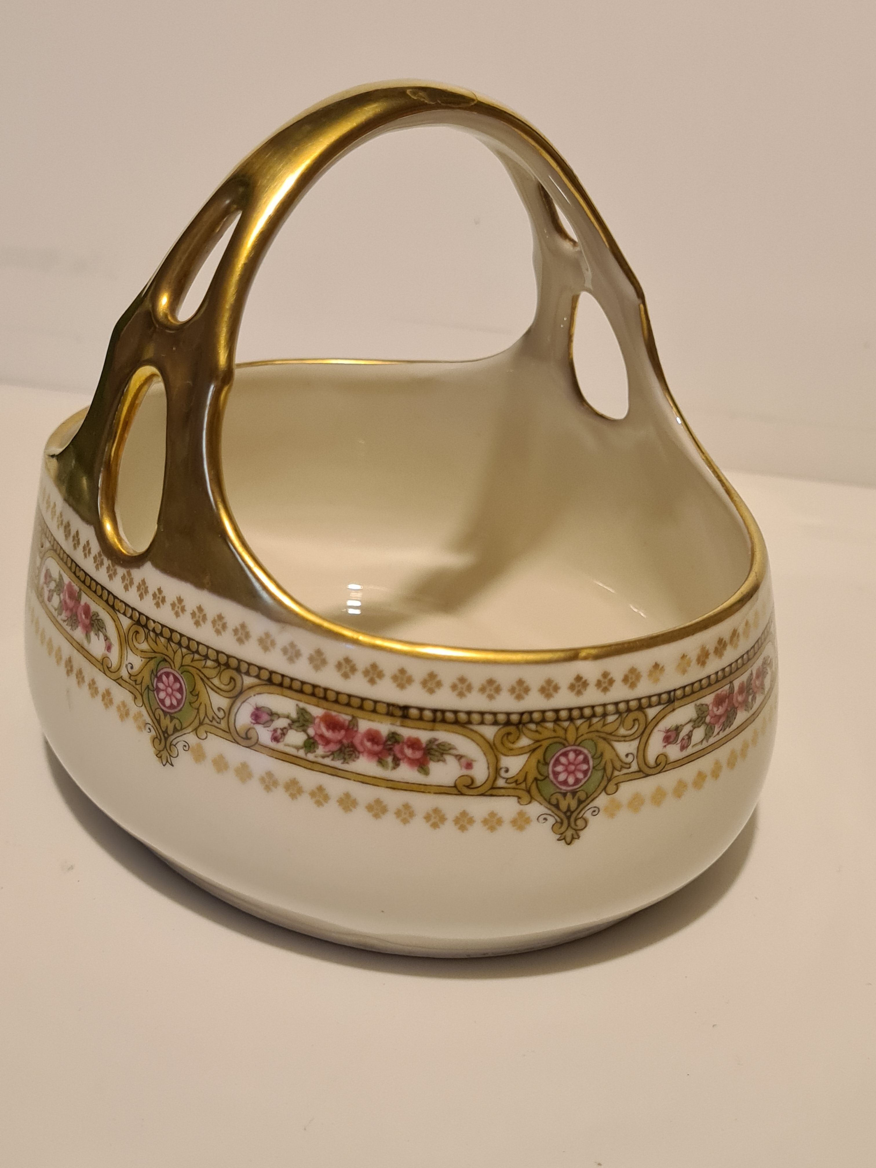 Empty pocket Limoges porcelain BS floral frieze decoration basket shape