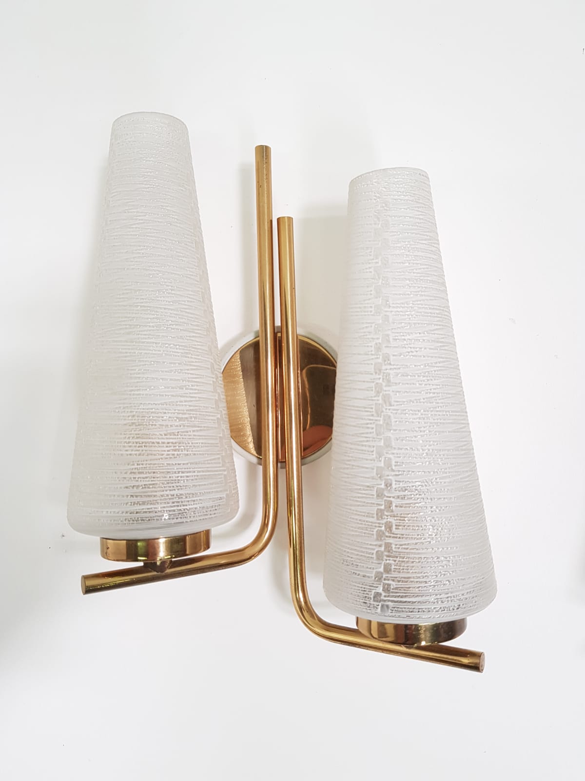 Pair of double appliques in shortbread glass and vintage brass 1960