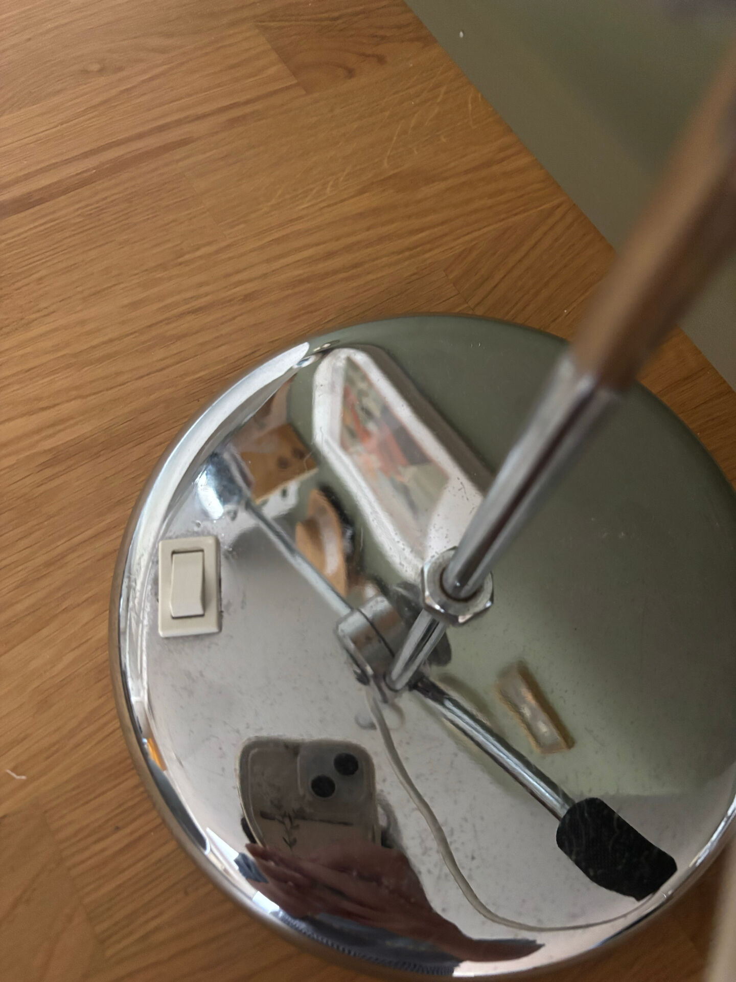Lampe de bureau articulé en métal chromé - André Lavigne pour Aluminor