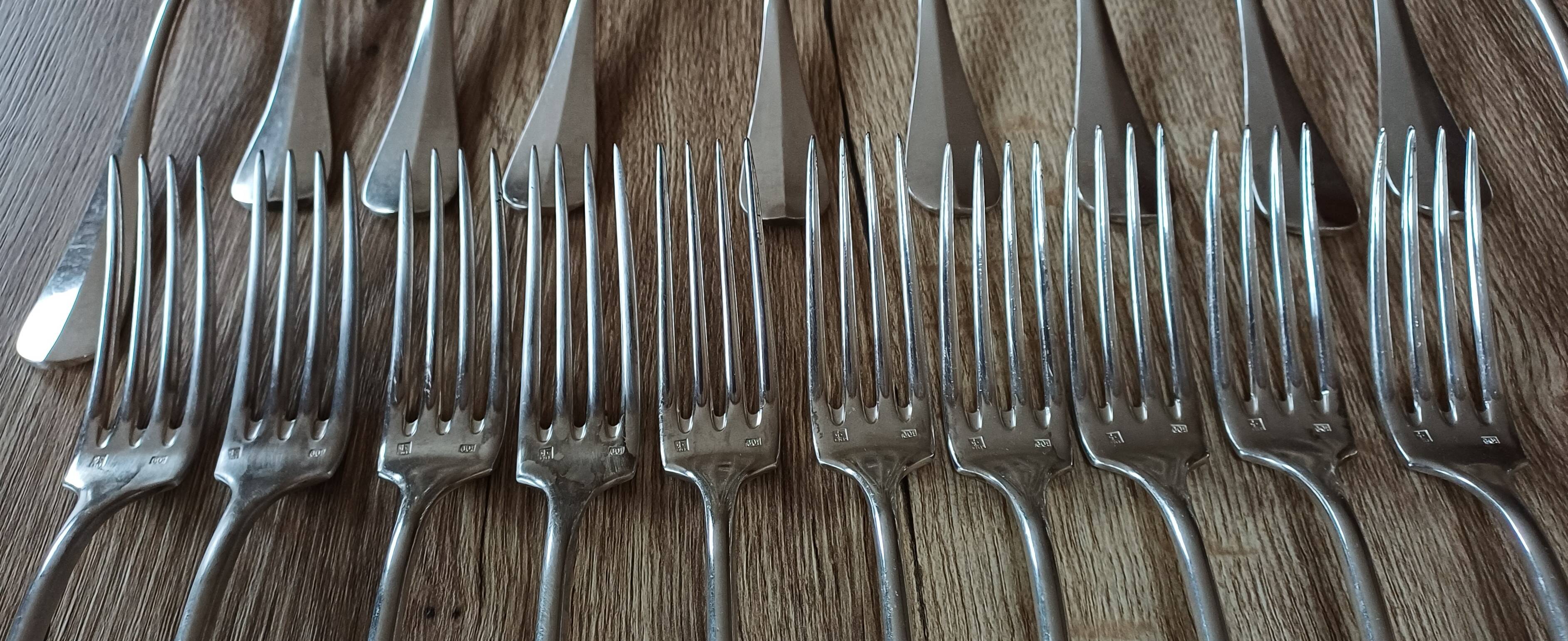 silver-plated cutlery set of 20 pieces
