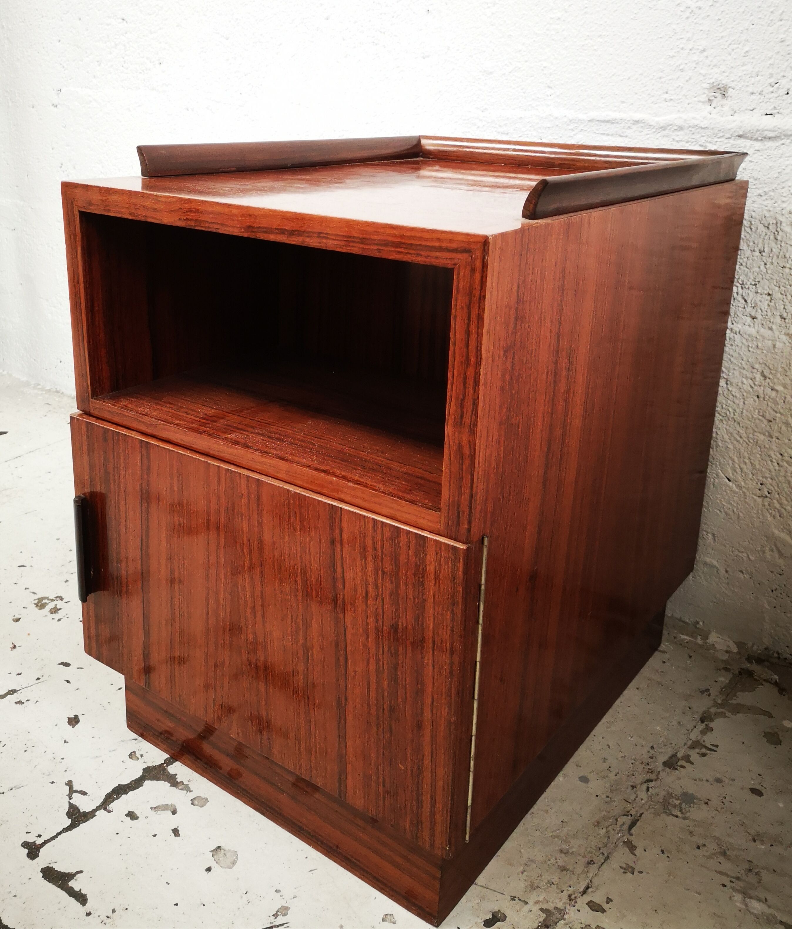 Bedside table annees 30