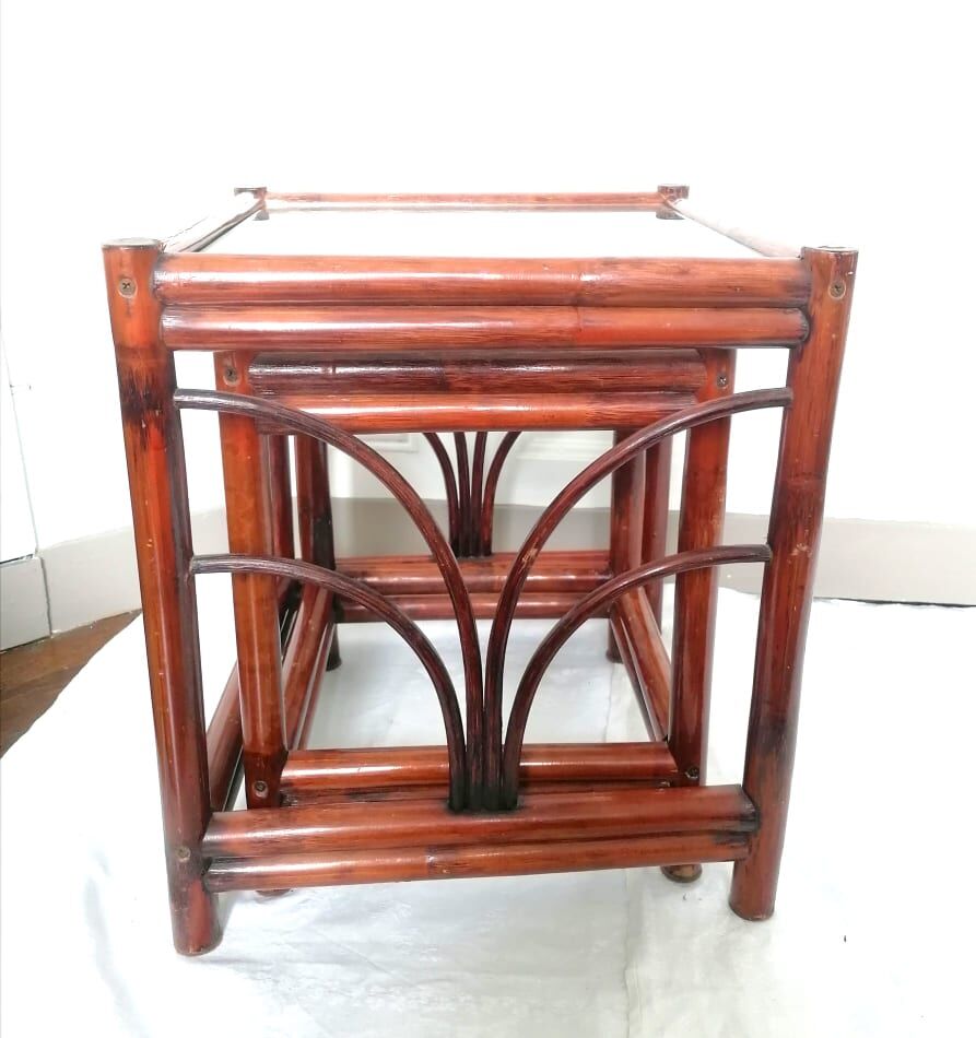 Tables gigogne en rotin vers 1950 de style art déco