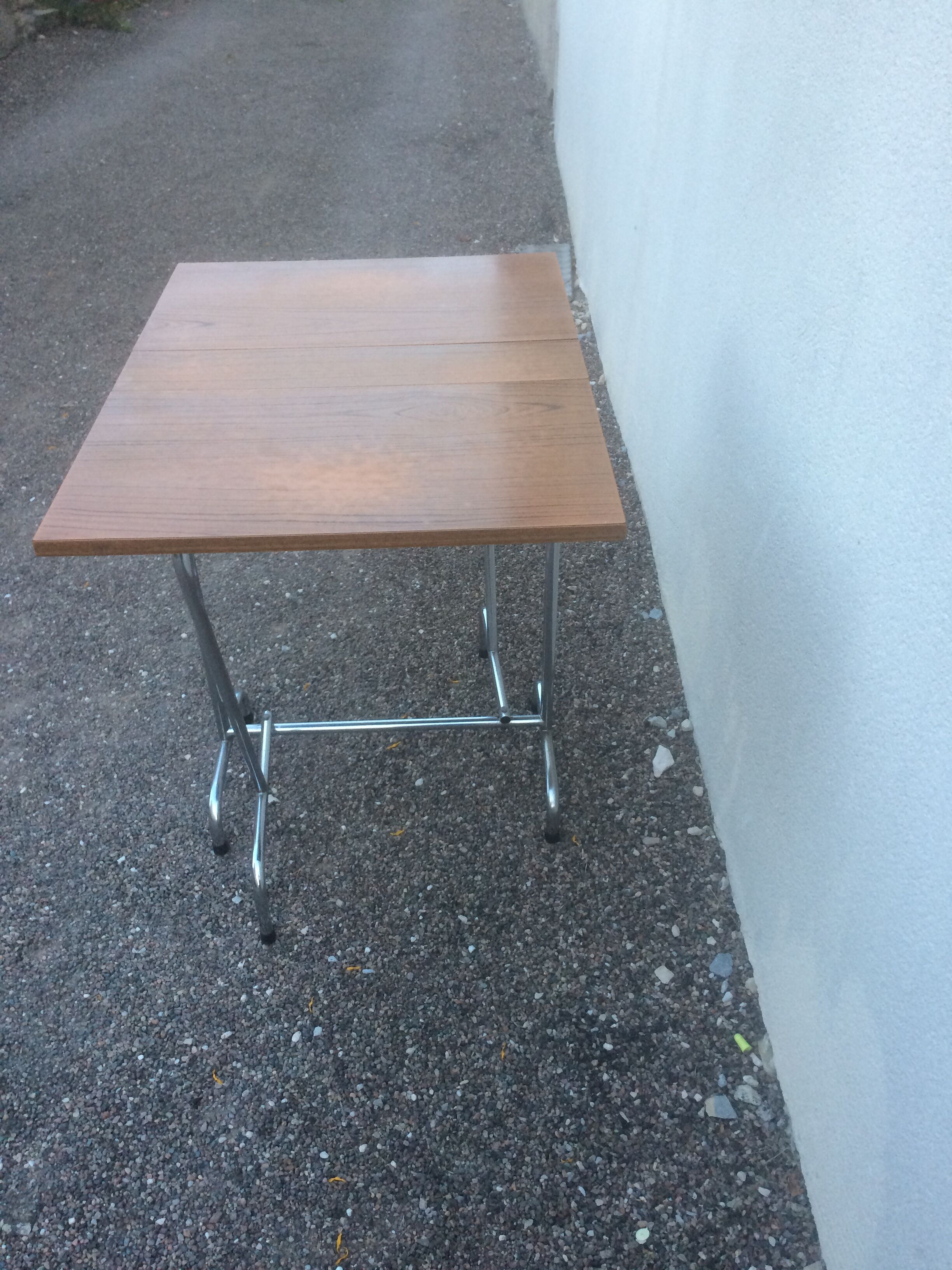 Formica folding table