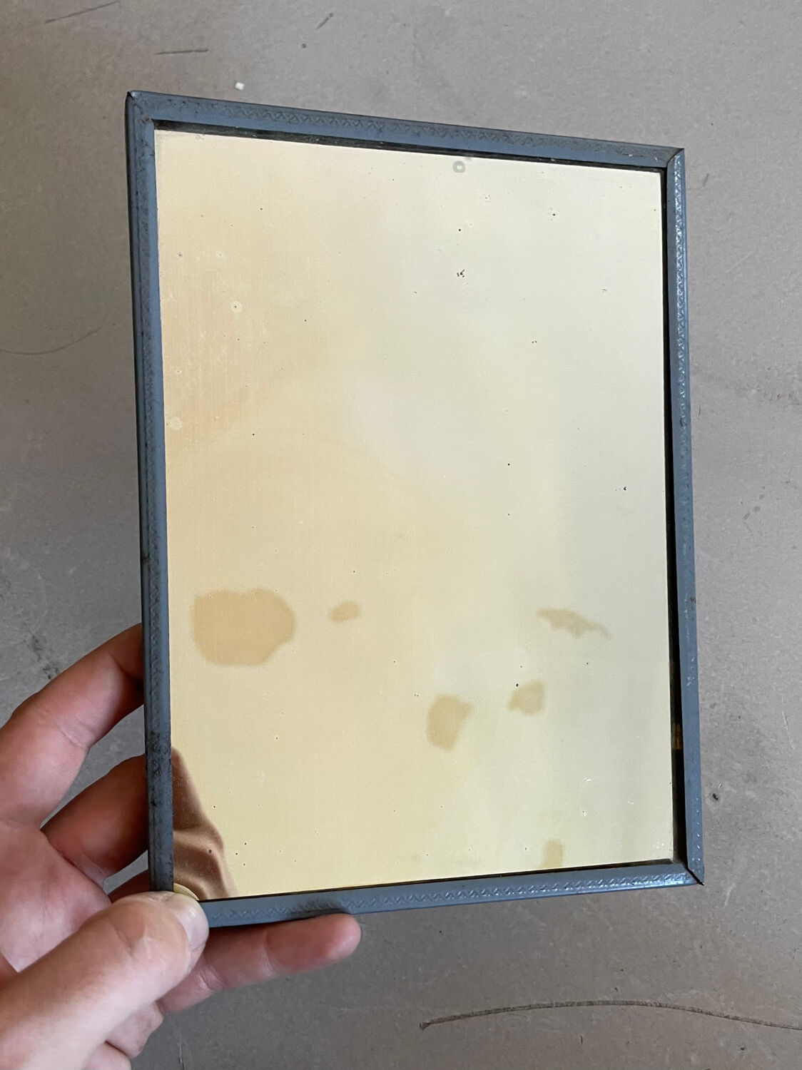 Small metal frame mirror 14x19cm