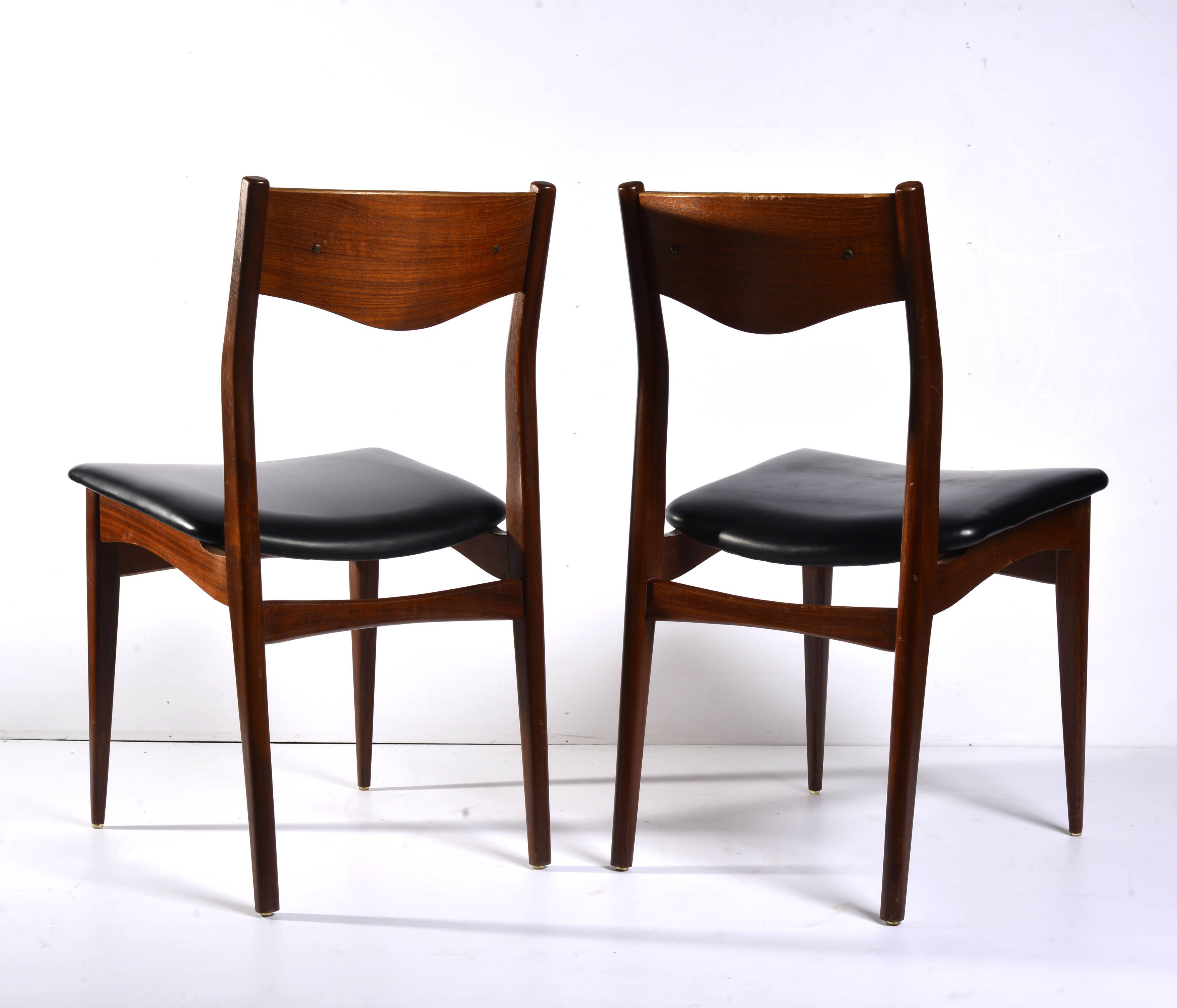 Paire de chaises teck et skaî