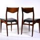 Paire de chaises teck et skaî