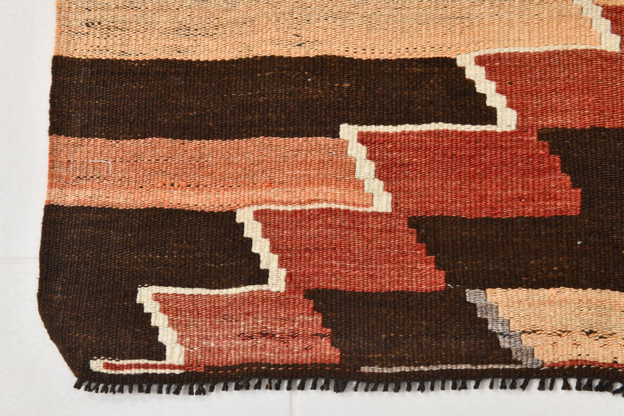 Vintage Kilim Rug, Geometric Zigzag Pattern in Earthy & Pastel Tones