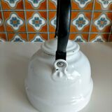 Enamelled kettle