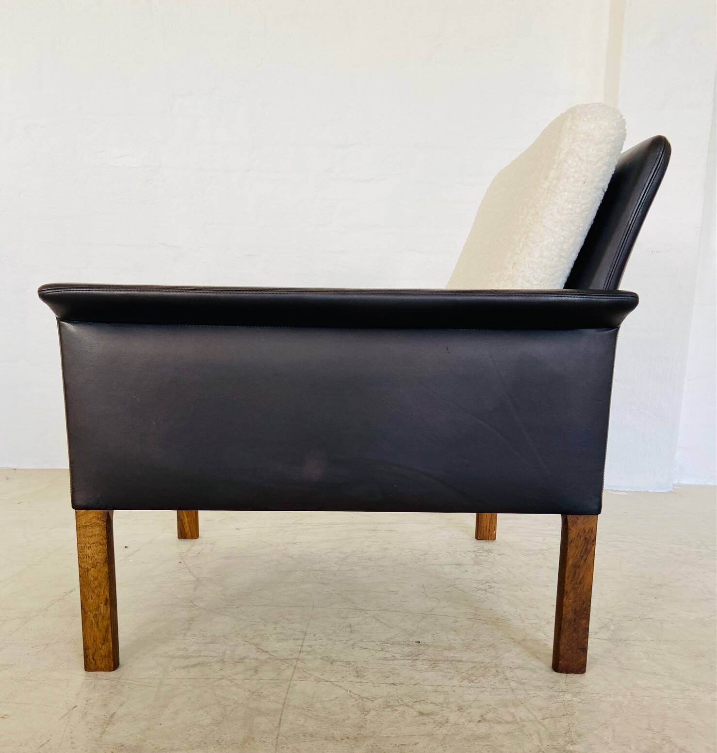 1960s retro Hans Olsen rosewood and leather lounge chair