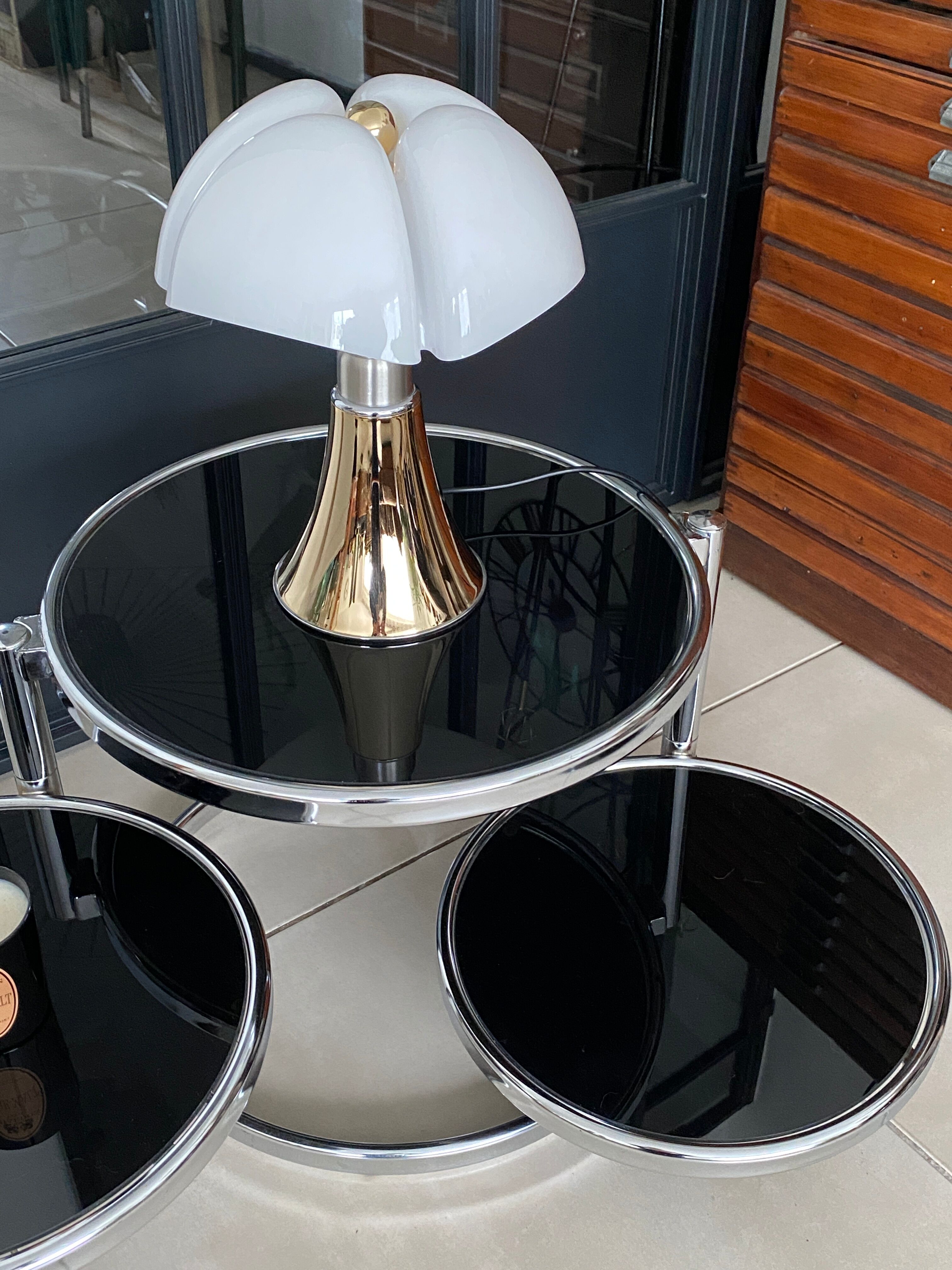 Table basse ronde en verre et chrome vintage