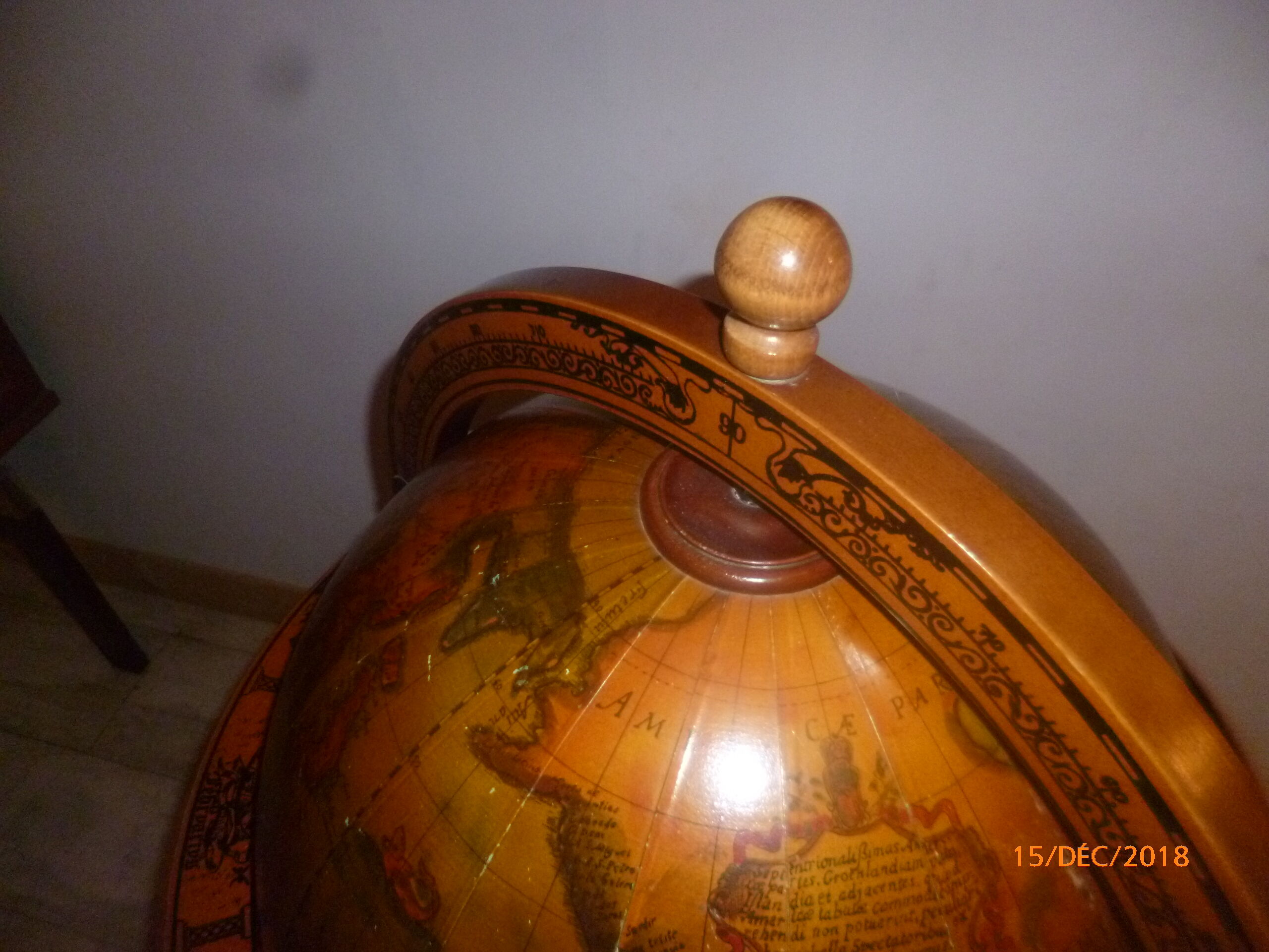 Mappemonde bar roulette globe terrestre vintage