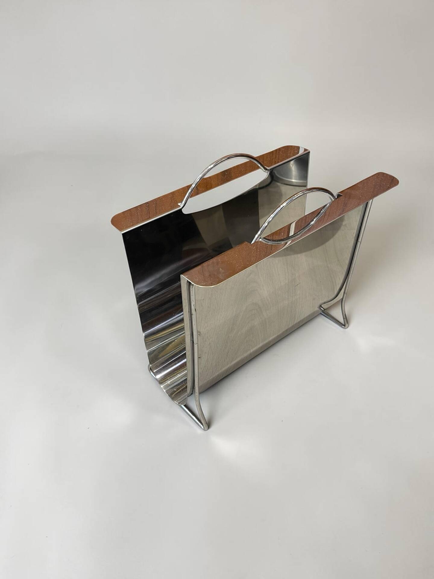 Magazine rack 1970