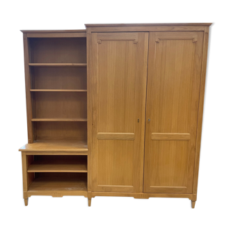 Wardrobe in solid oak