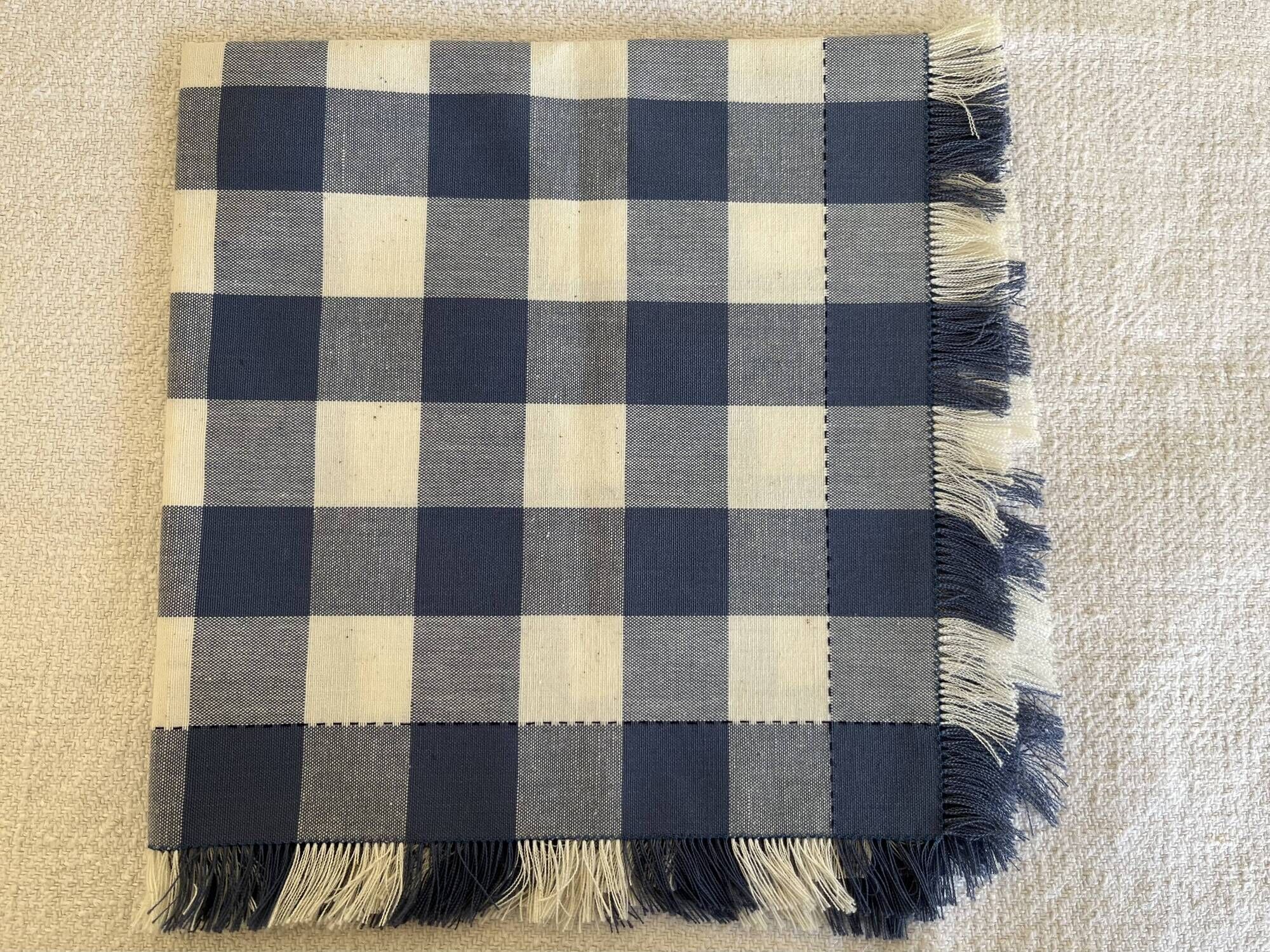 New fringed XL Vichy canvas tablecloth with 14 napkins, width 210cm.