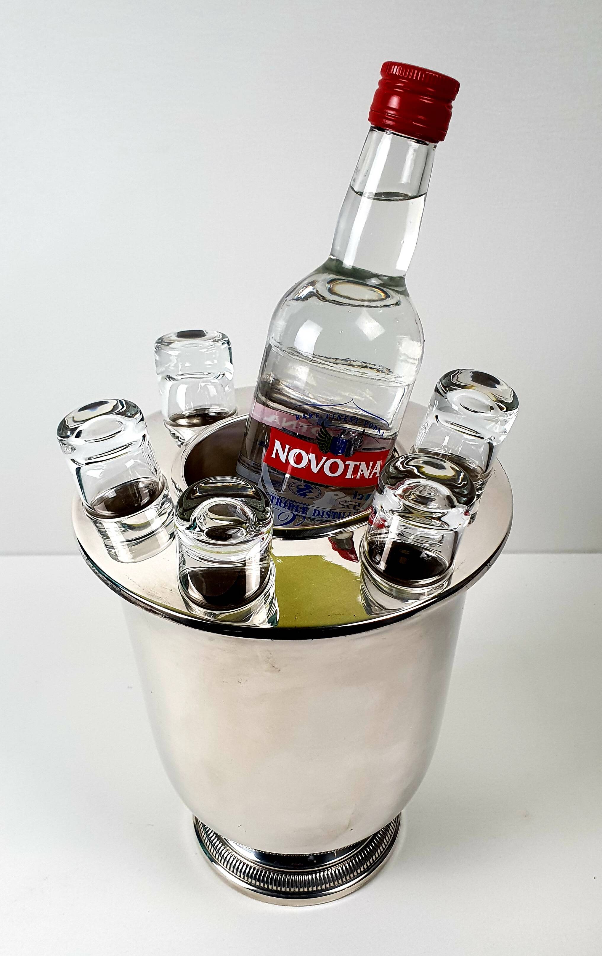 Vodka freshener with 6 glasses in Portieux crystal