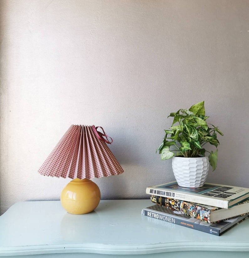 Vintage table lamp 80s