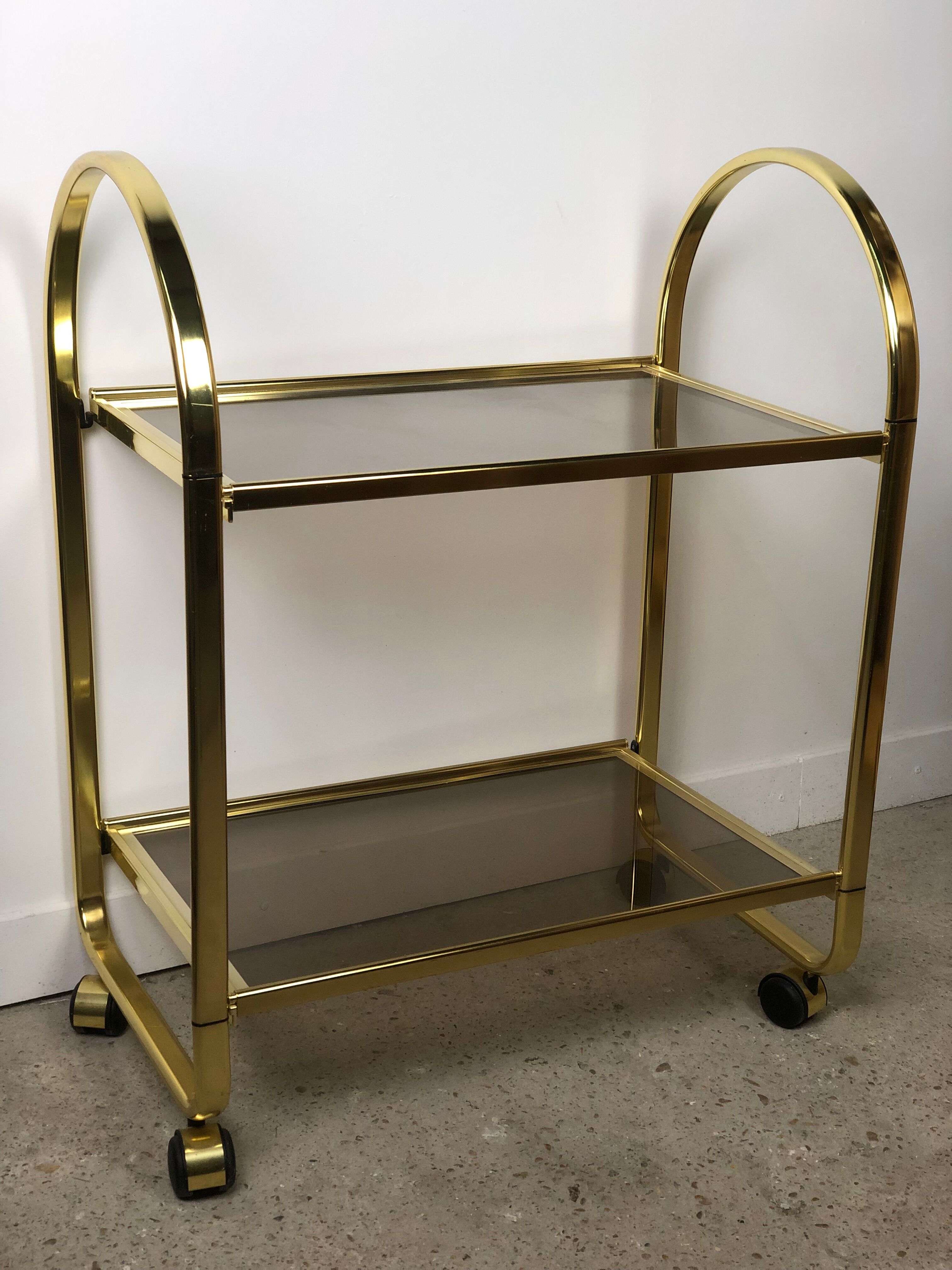 Desserte table roulante pliable mb patent italy en métal doré 70's