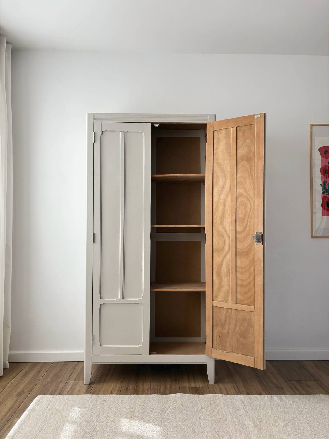 Armoire parisienne rénovée