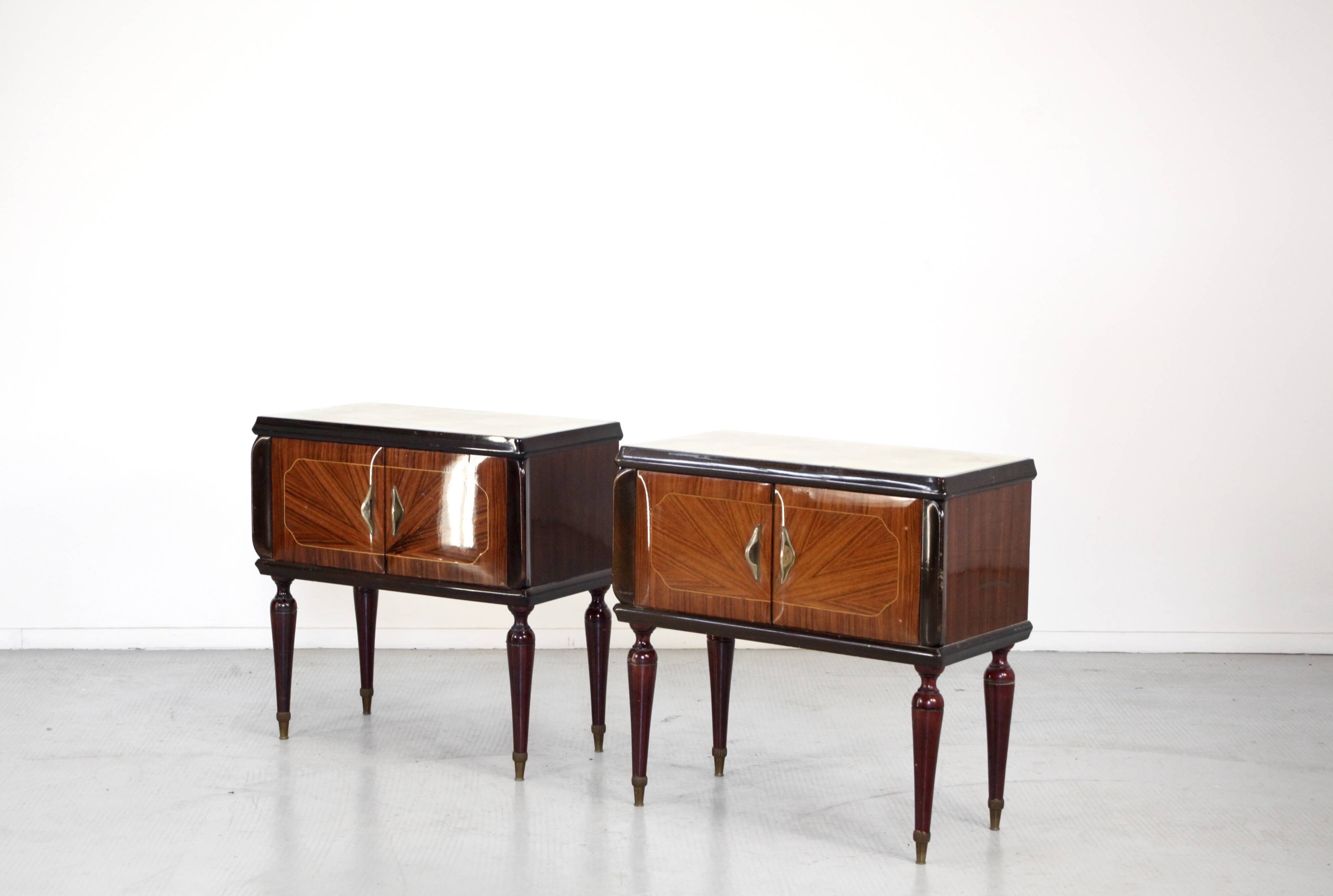 Set Of 2 Italian Midcentury Walnut Burl And Brass Bedside Tables / Cabinets