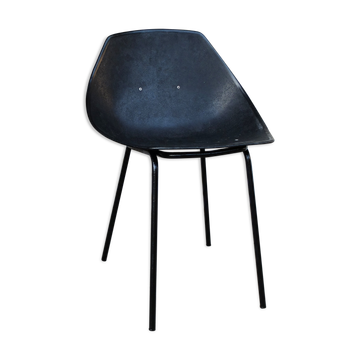 Black shell chair Pierre Guariche for Meurop 1960s