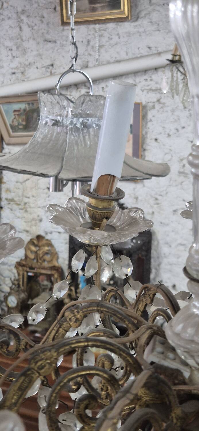 8-bulb string chandelier with crystal drops