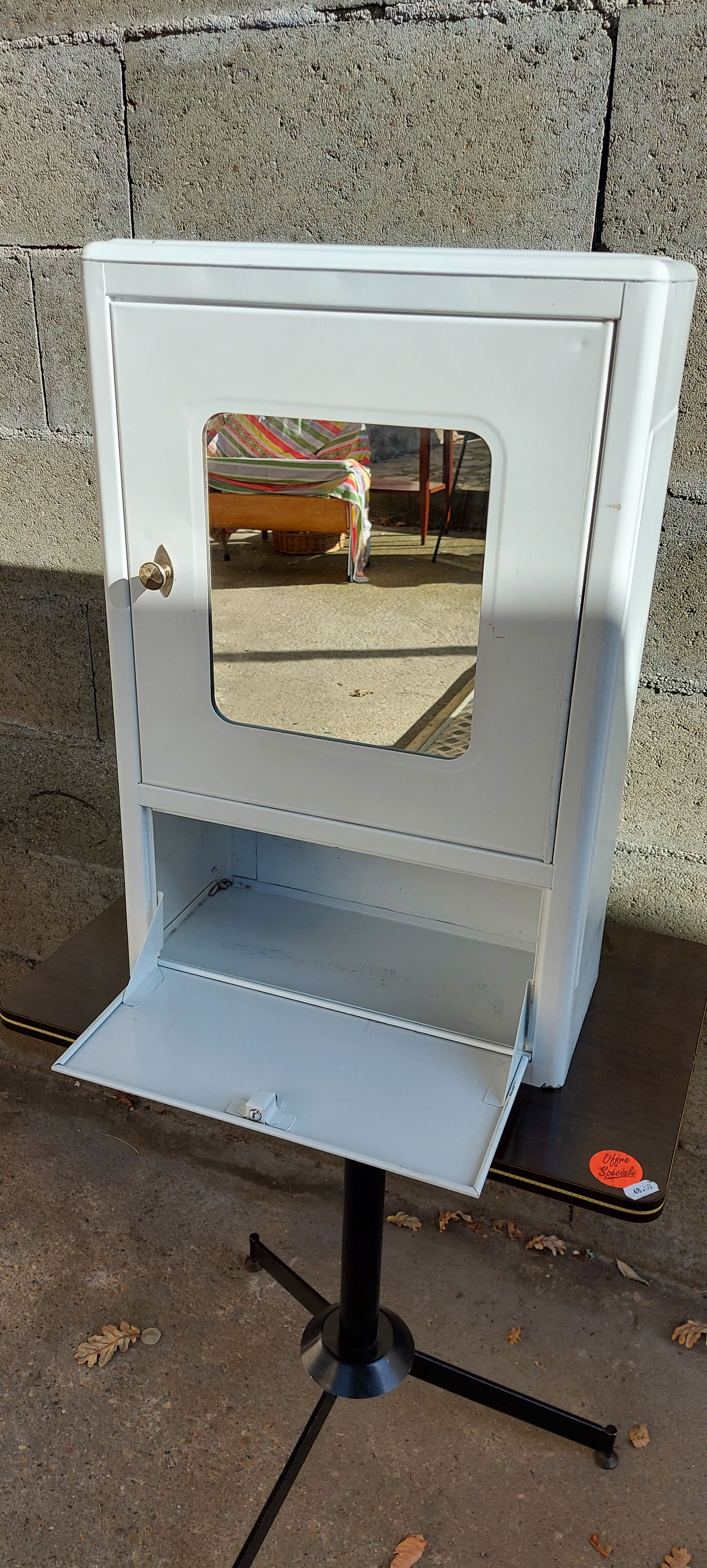 Armoire de toilette, années 1950