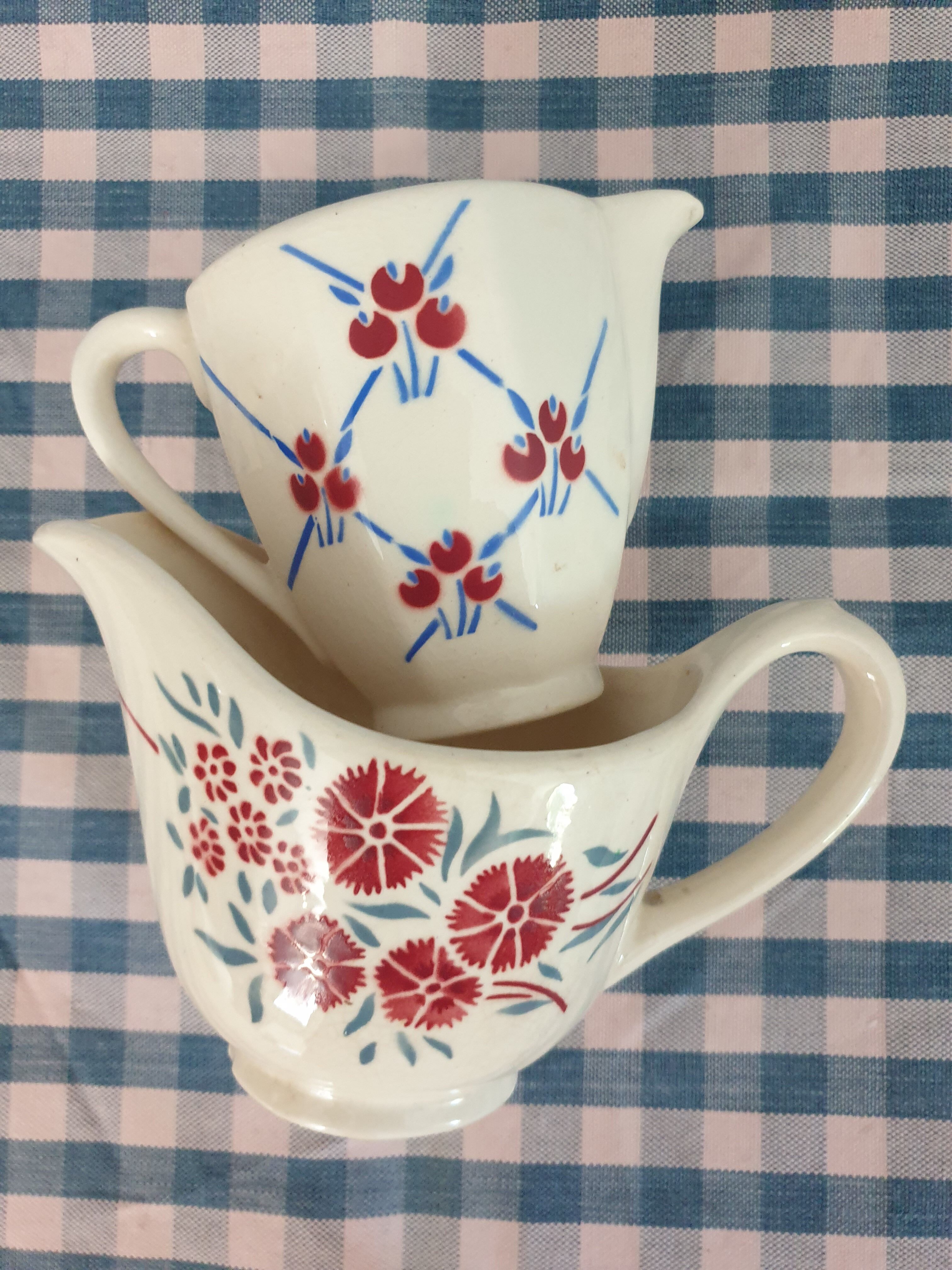 Duo milk pots Badonviller