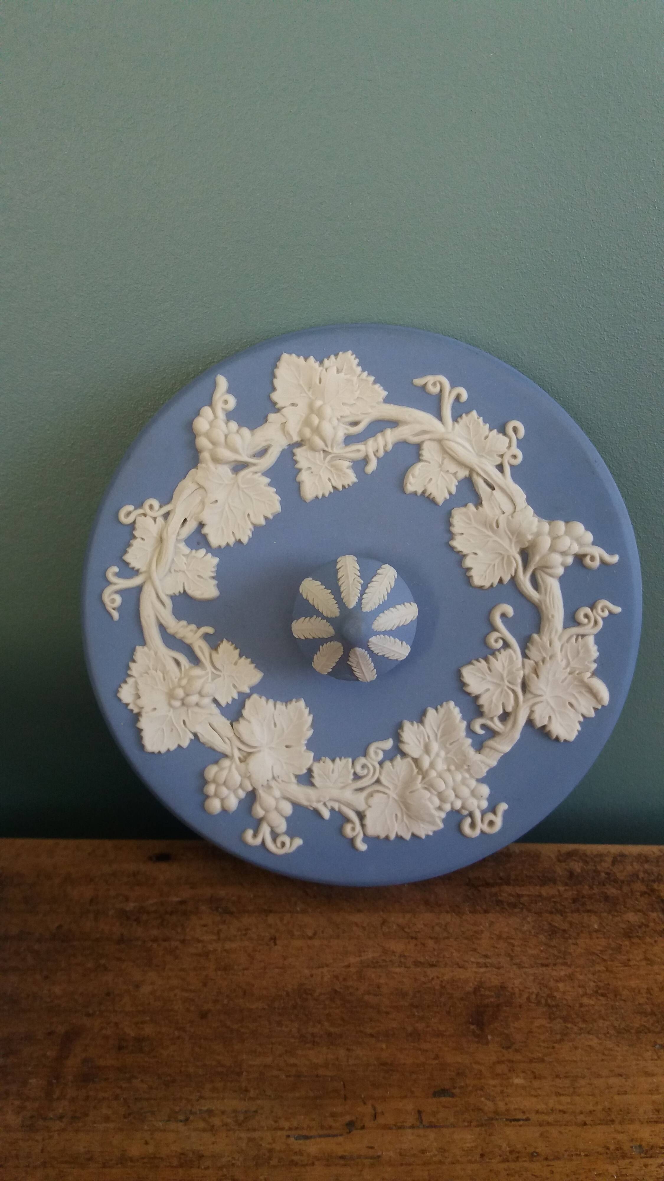 Wedgwood jasperware sweet box