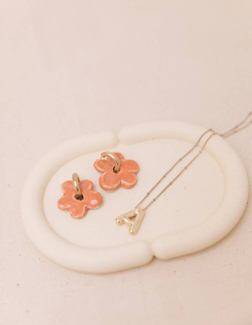 Jesmonite pocket empty oval shape