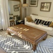 Table basse en bois massif