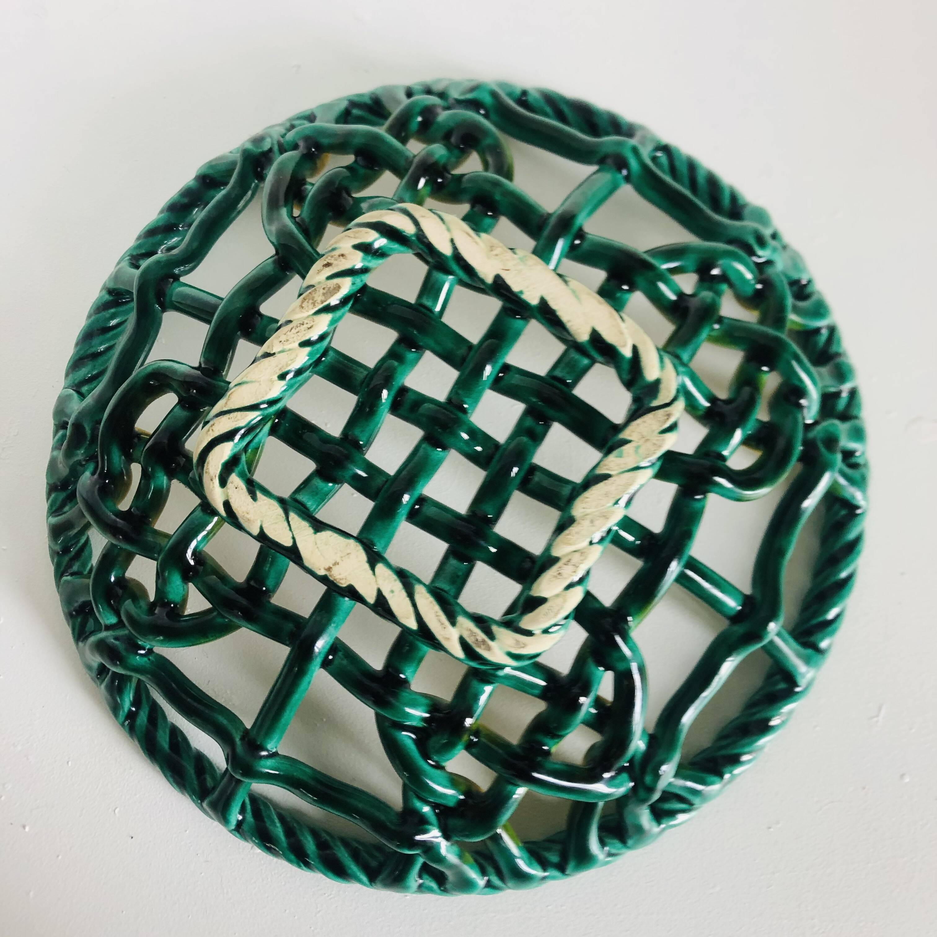 Corbeille en céramique tressée