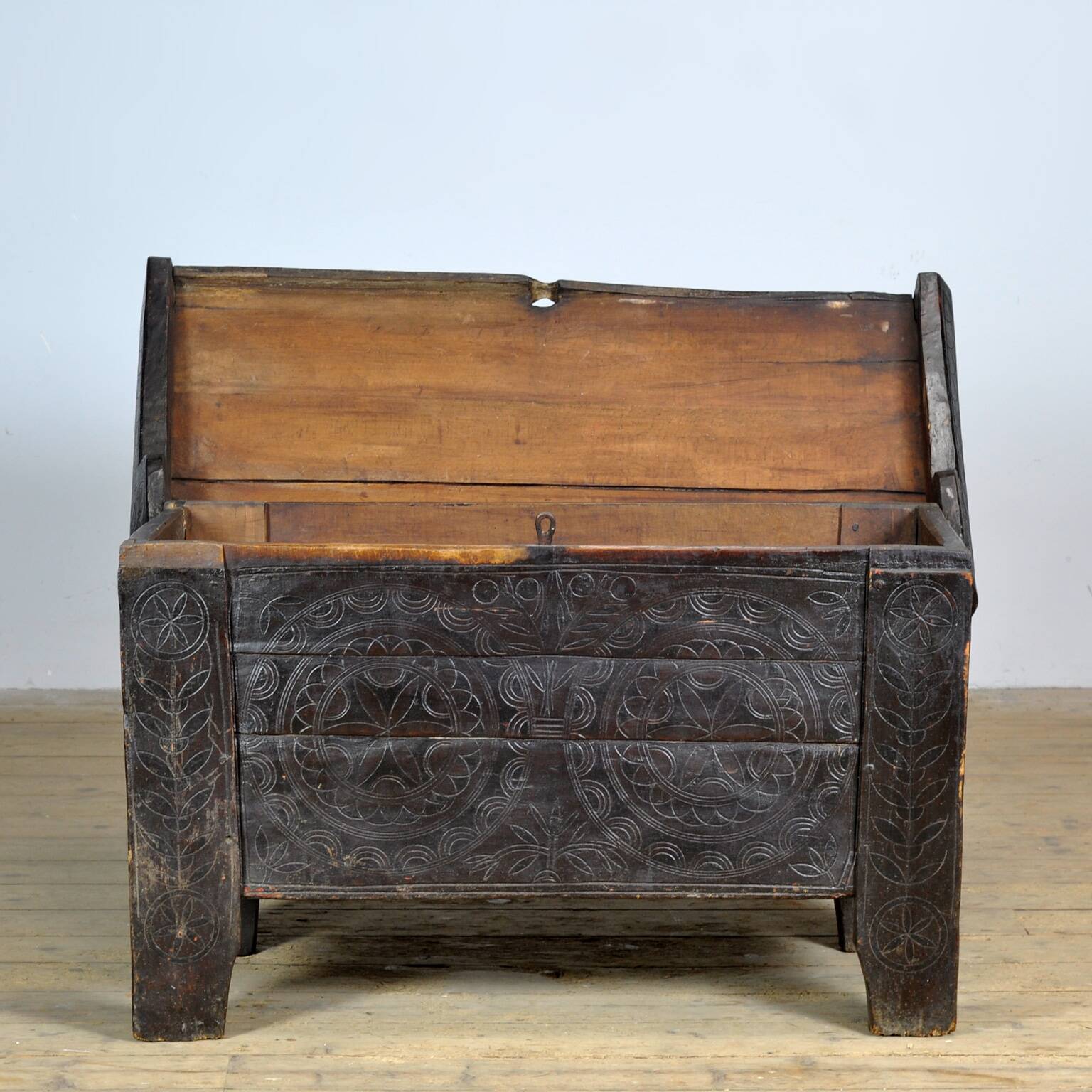 Antique shepherd’s chest, 1850s