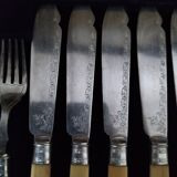 Box 24 cutlery with silver metal fish