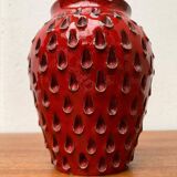 Strawberry ceramic vase from the mid-century by Fratelli Fanciullacci for Bitossi, 1960s.