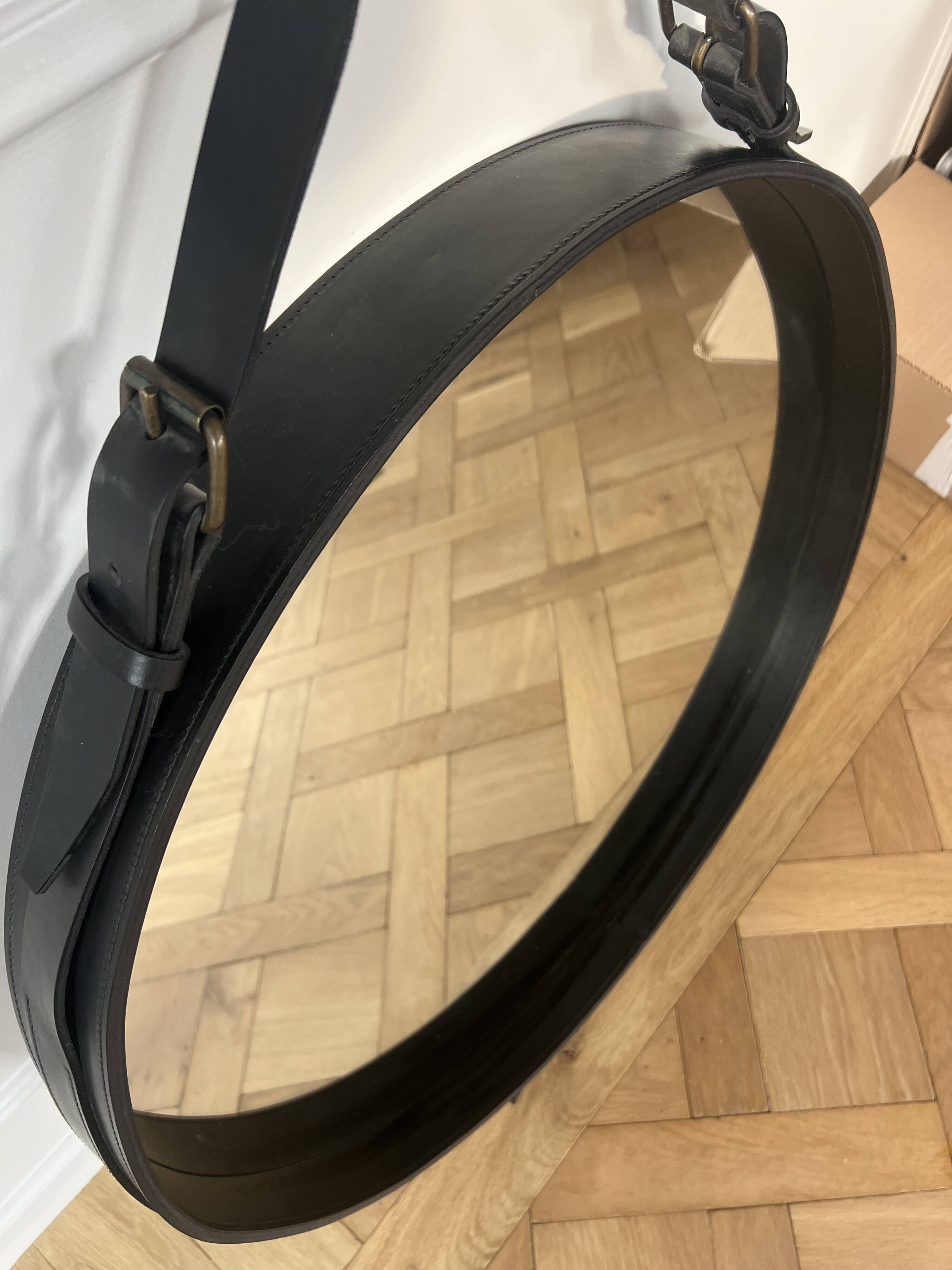 Adnet leather mirror GUBI black D 70cm in perfect condition.