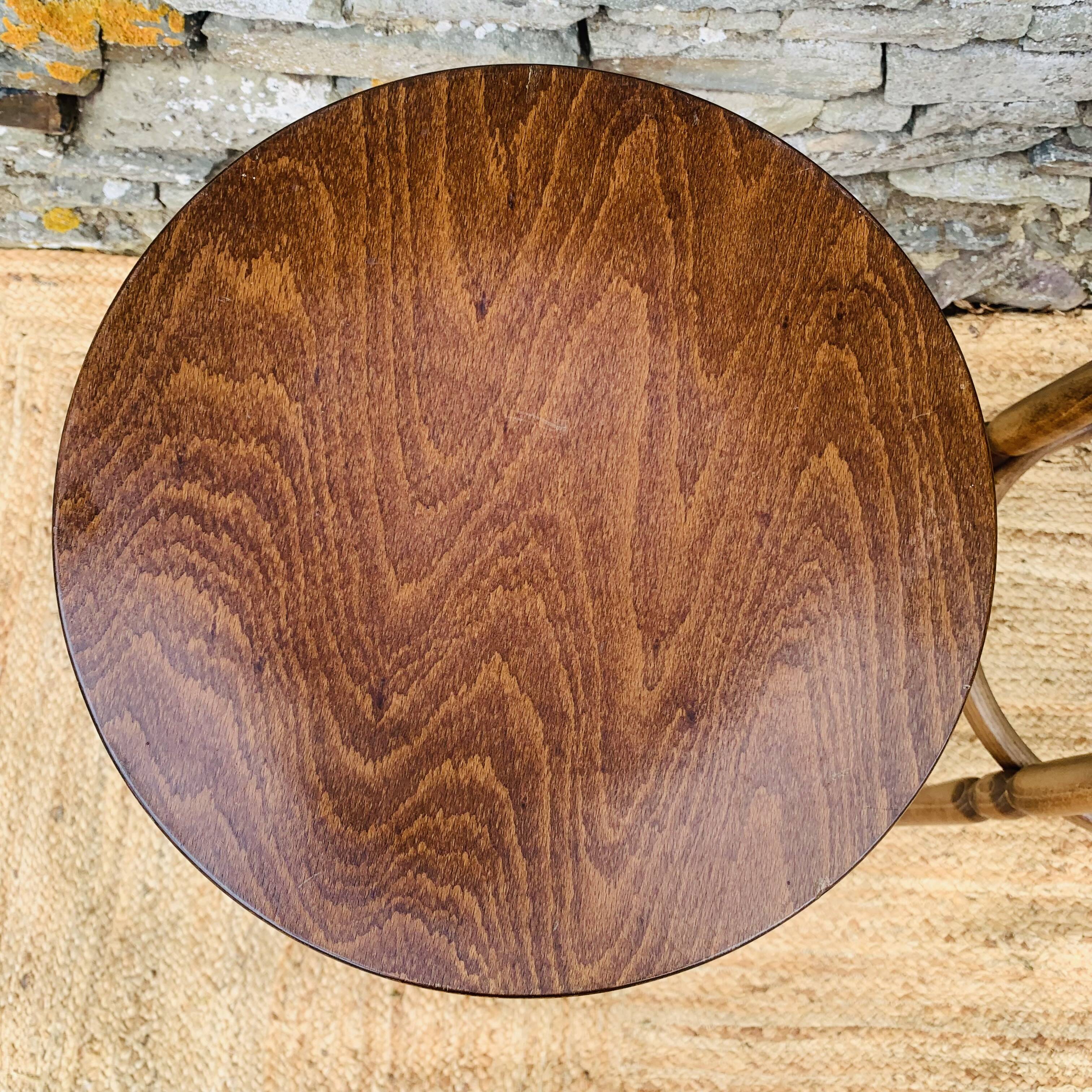 Trio de tabourets hauts de bistrot vintage