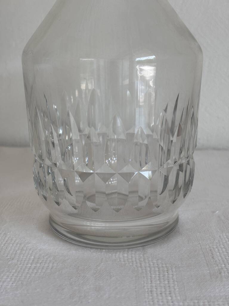 Cut crystal carafe from Baccarat – Stamped and numbered