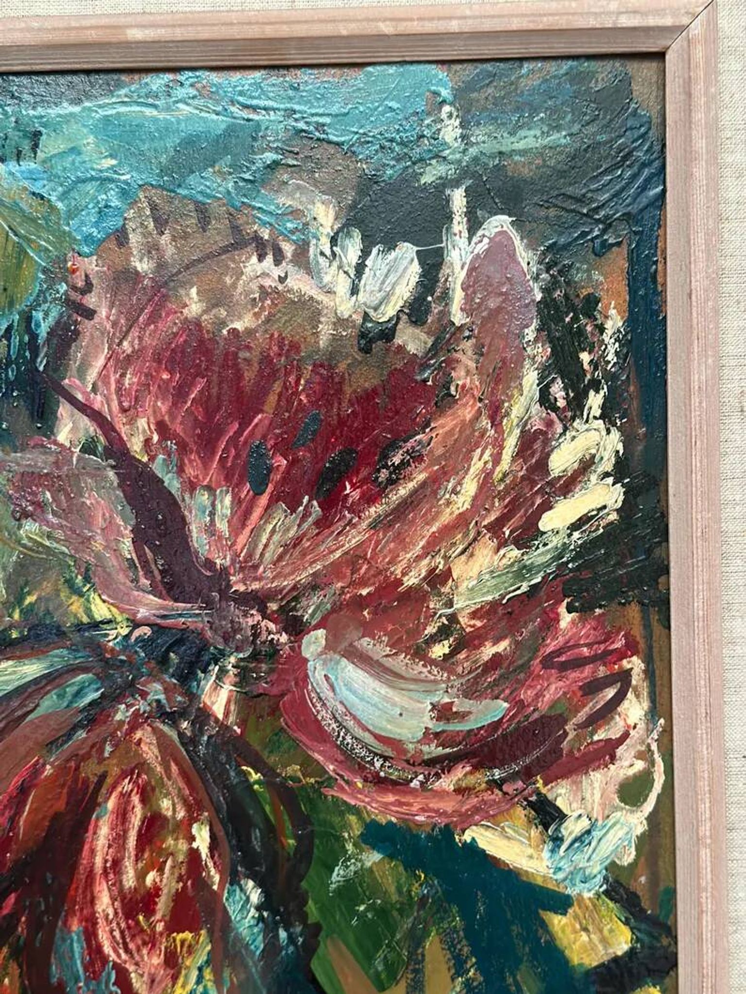 Original Swedish Oil on Panel – "Pink Flower" by Owe Wessbohn – Signed – Vintage and Framed – 69 × 51 cm (27.2" × 20.1")