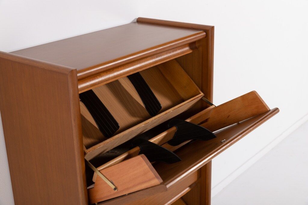 Venetian blind door shoe cabinet, 1940s