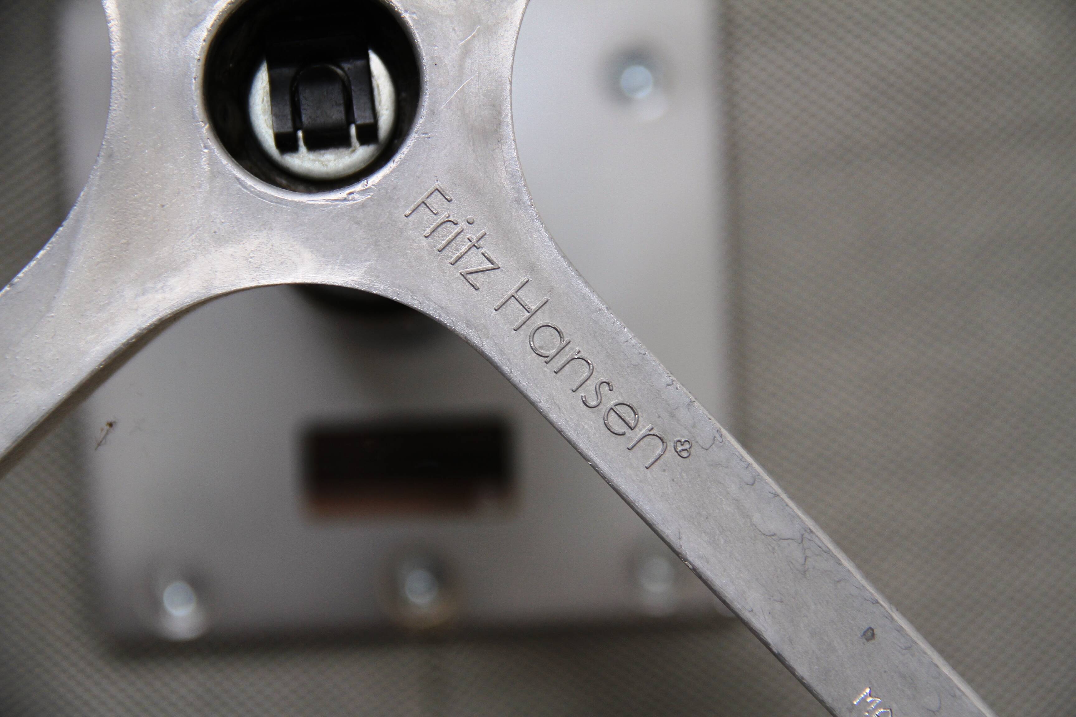 Pair of Swan Chair armchairs, Fritz Hansen