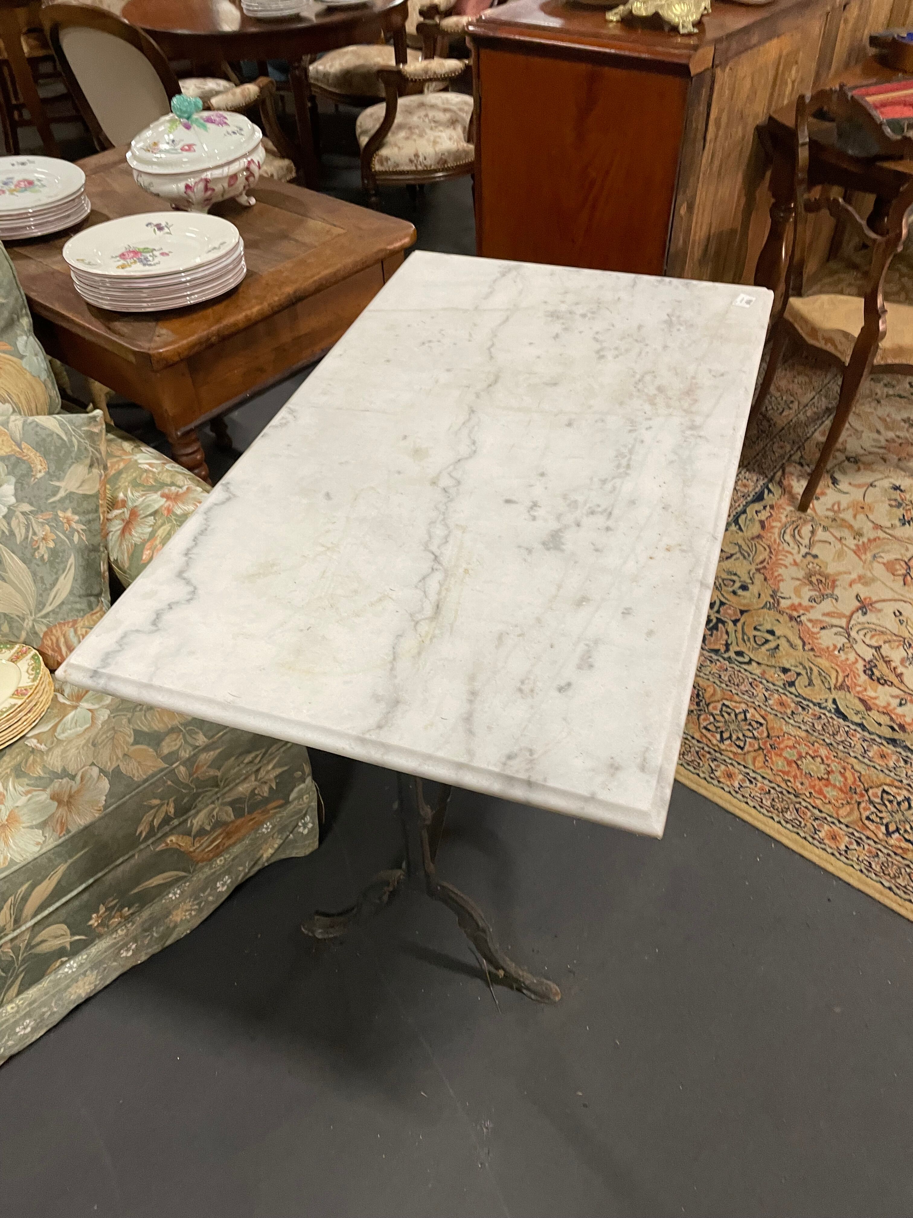 Table bistrot