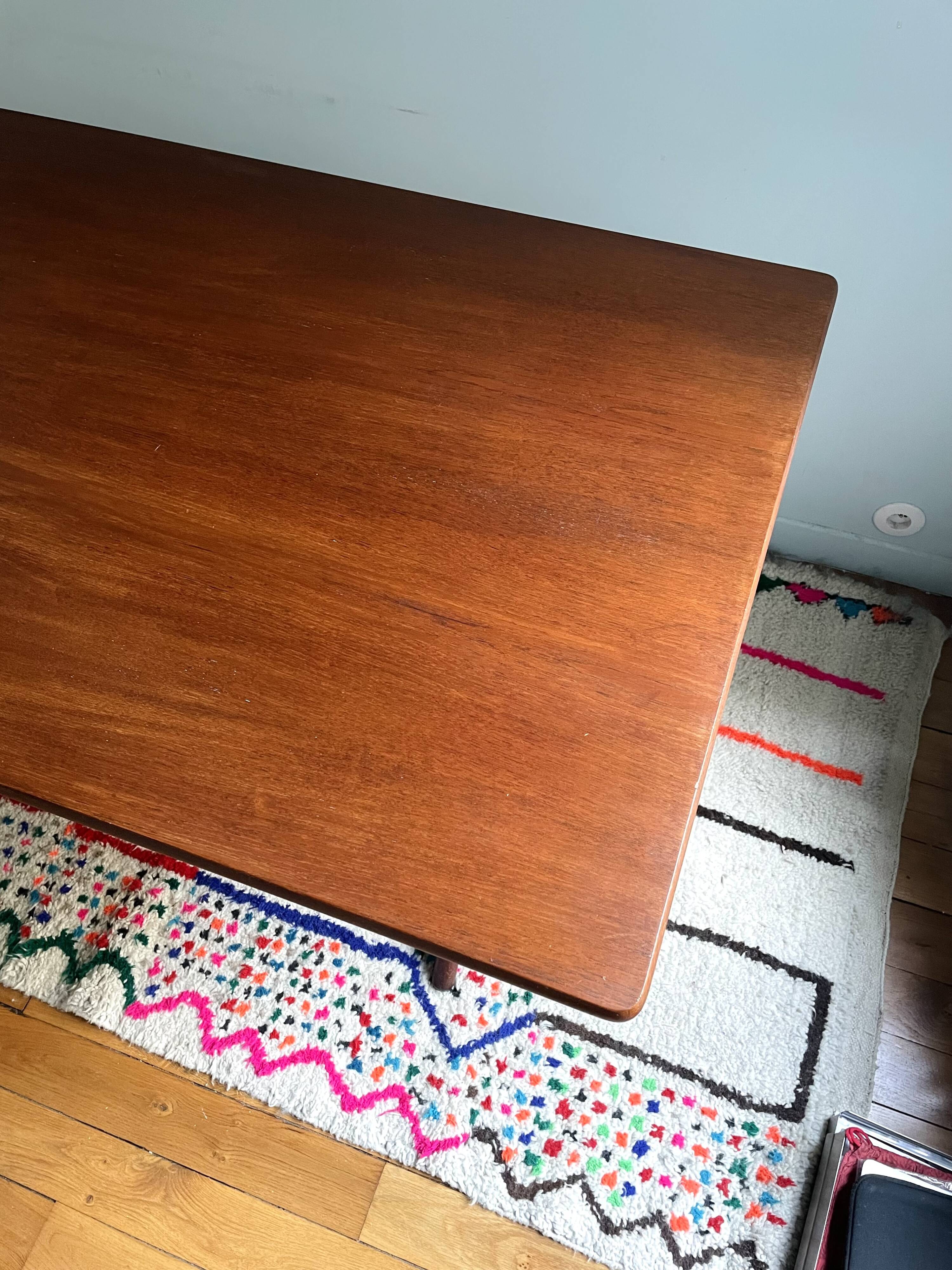 Table Hans Wegner