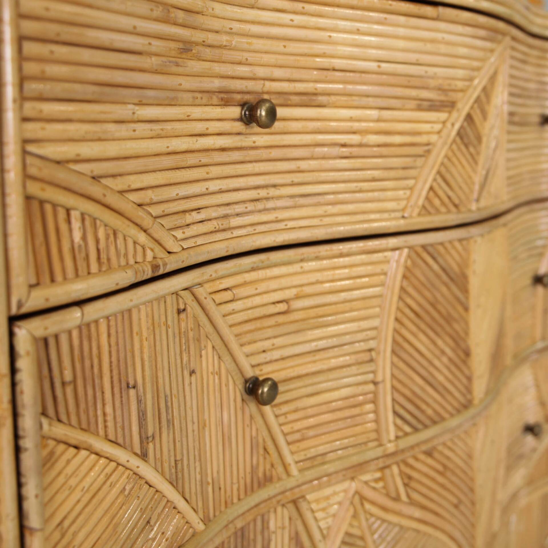 Commode « feuilles » en rotin