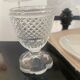 Coquetier en verre moulé pressé ancien
