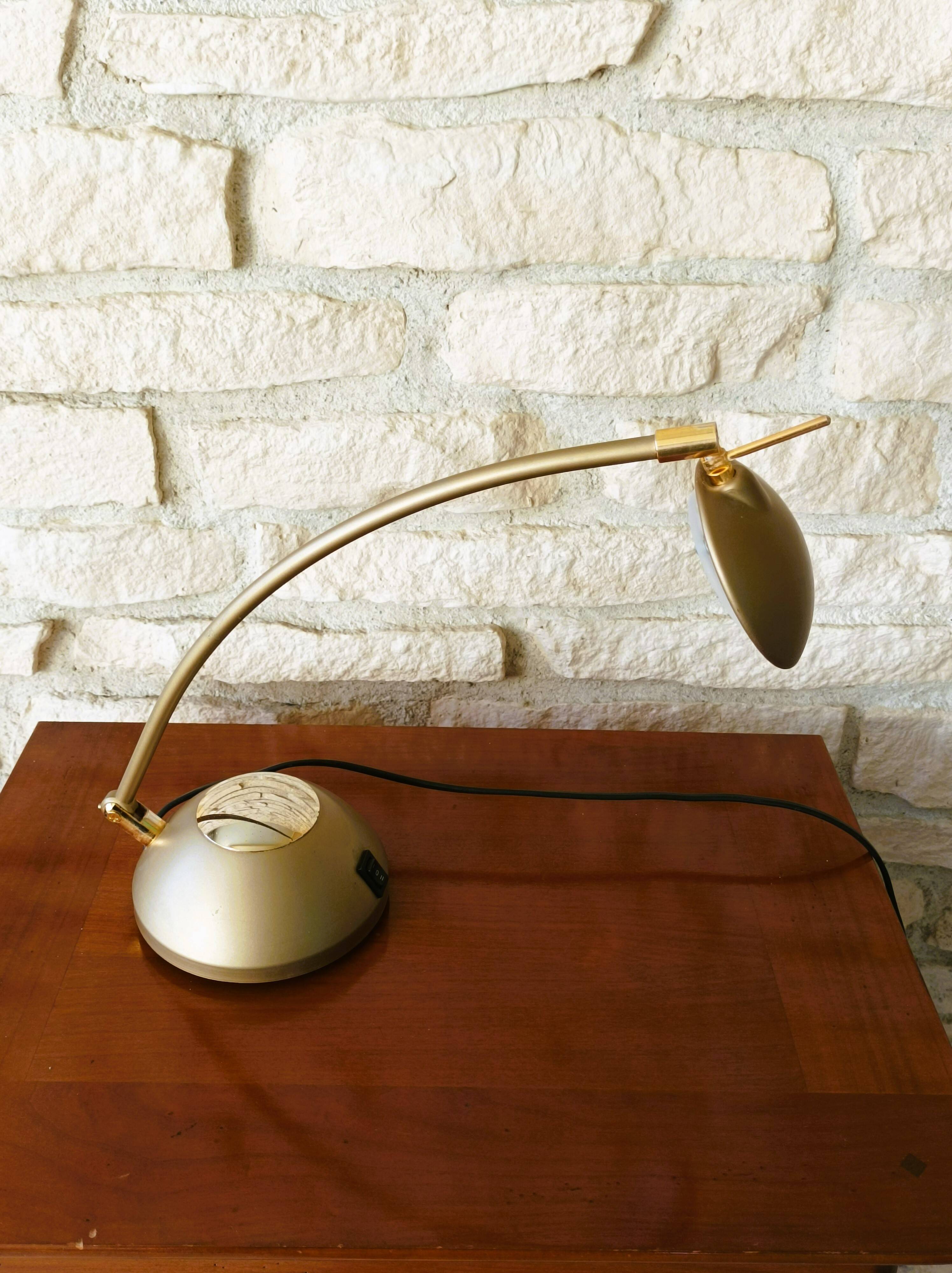 Lampe de bureau inclinable