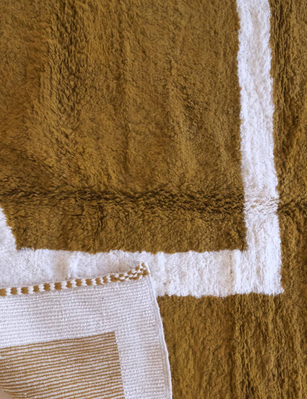 Contemporary wool rug - 266 x 228 cm