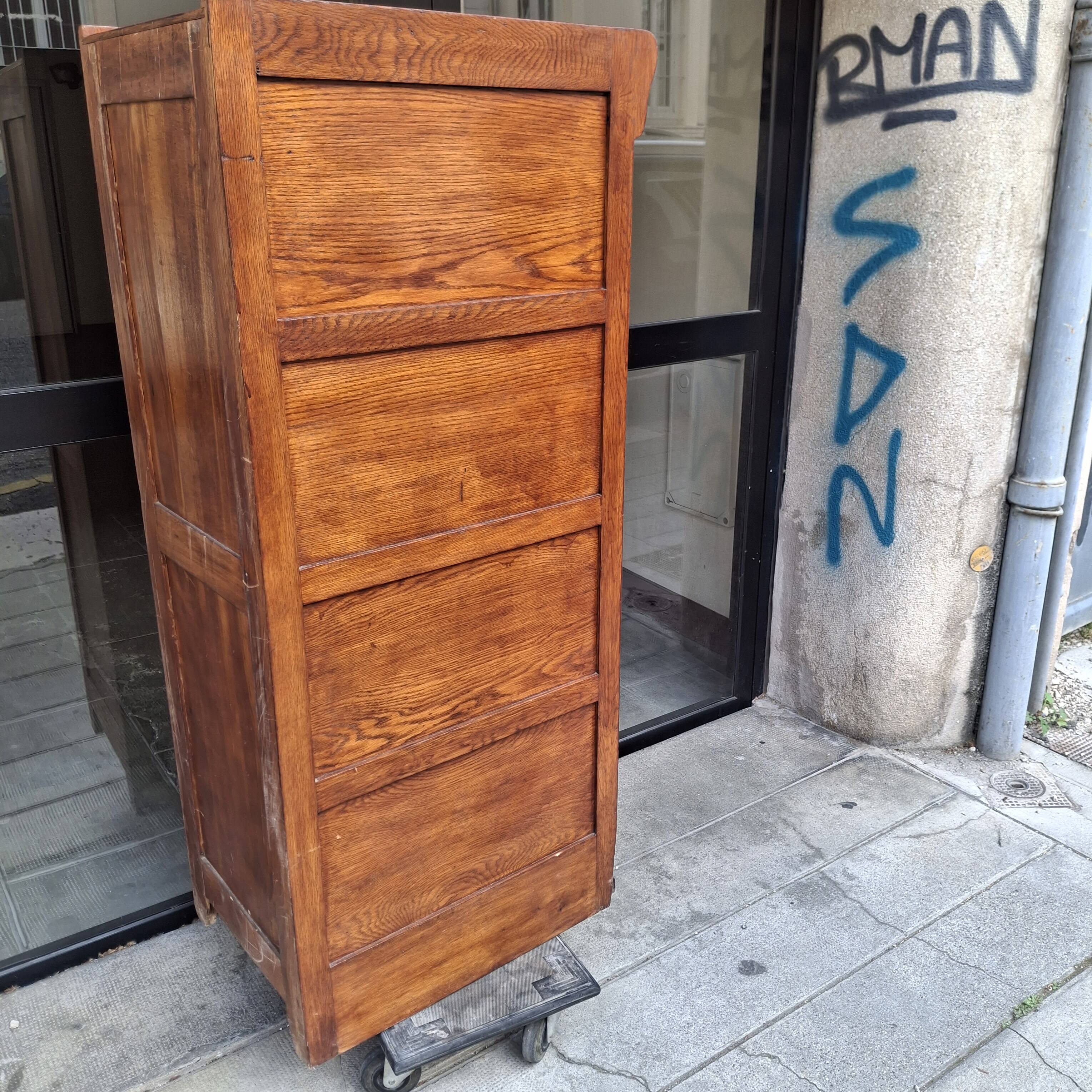 Old notary's furniture. Trade furniture in oak.