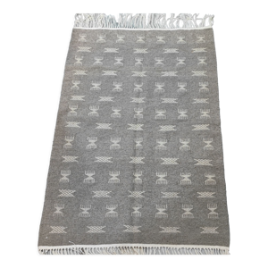 tapis gris et blanc fait - laine